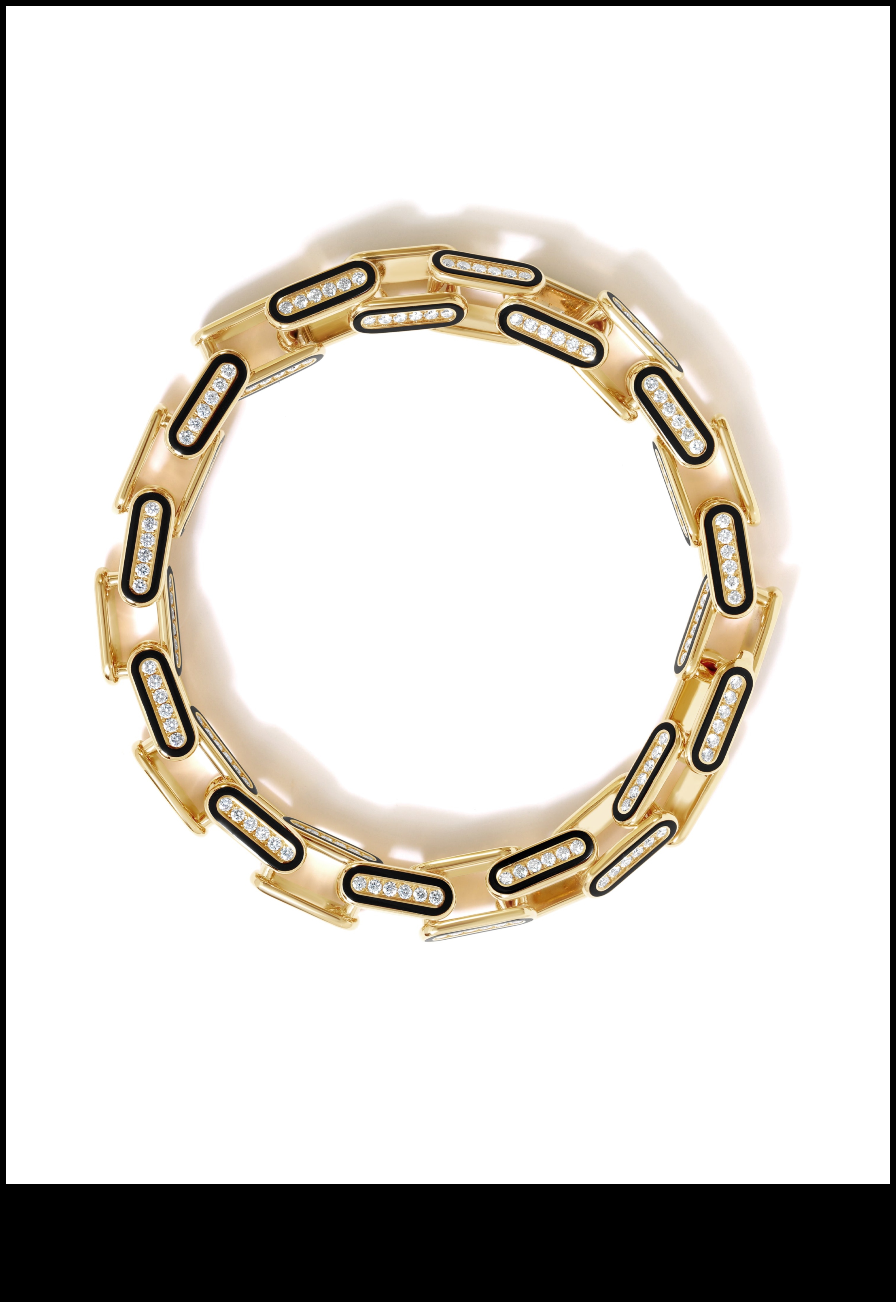 Mirdzošas saites: savienojiet savu stilu ar mūsu spīdīgajiem saišu gredzeniem