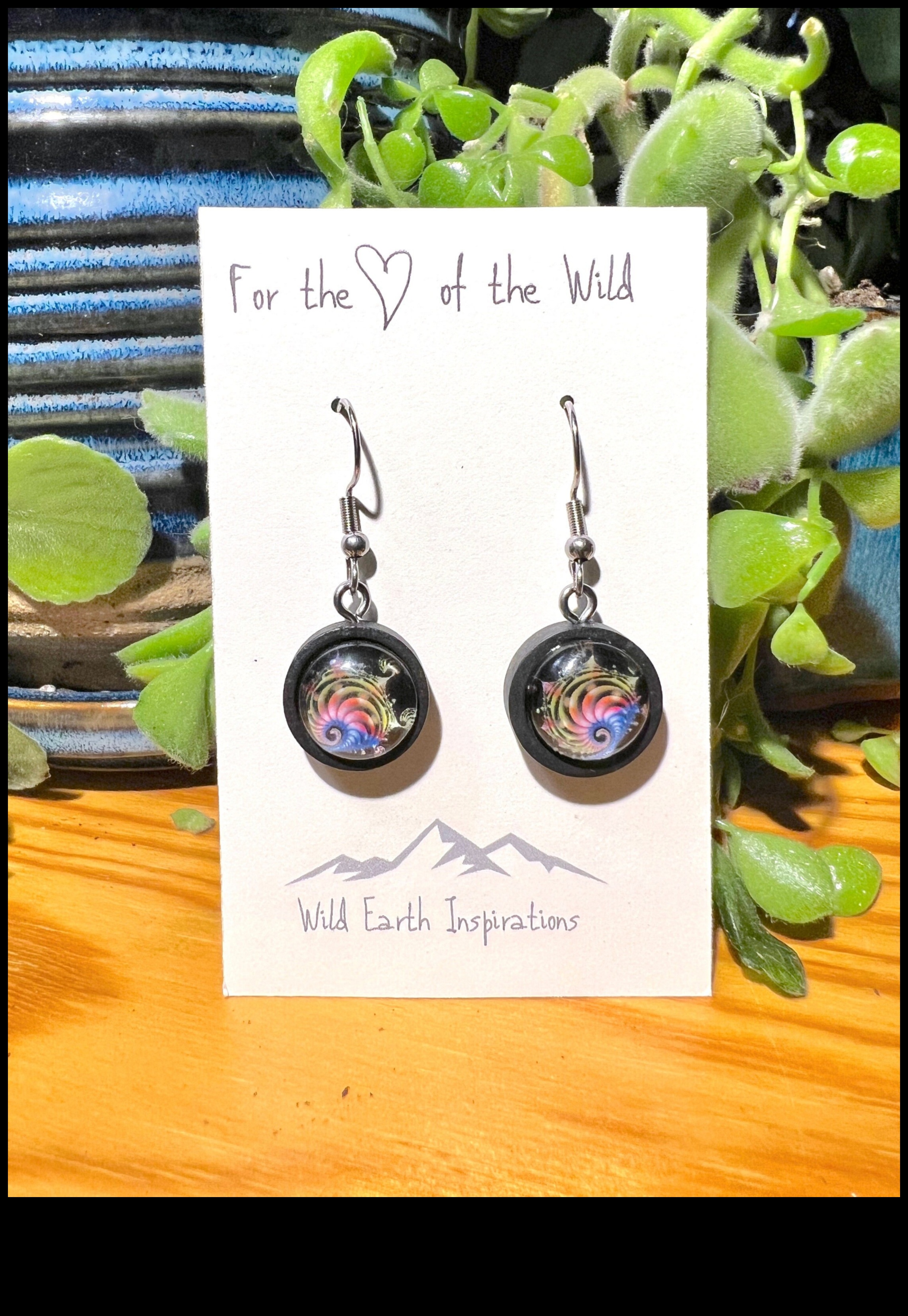 Mirdzošā galaktika: dodieties starojuma ceļojumā ar mūsu galaktikas auskariem