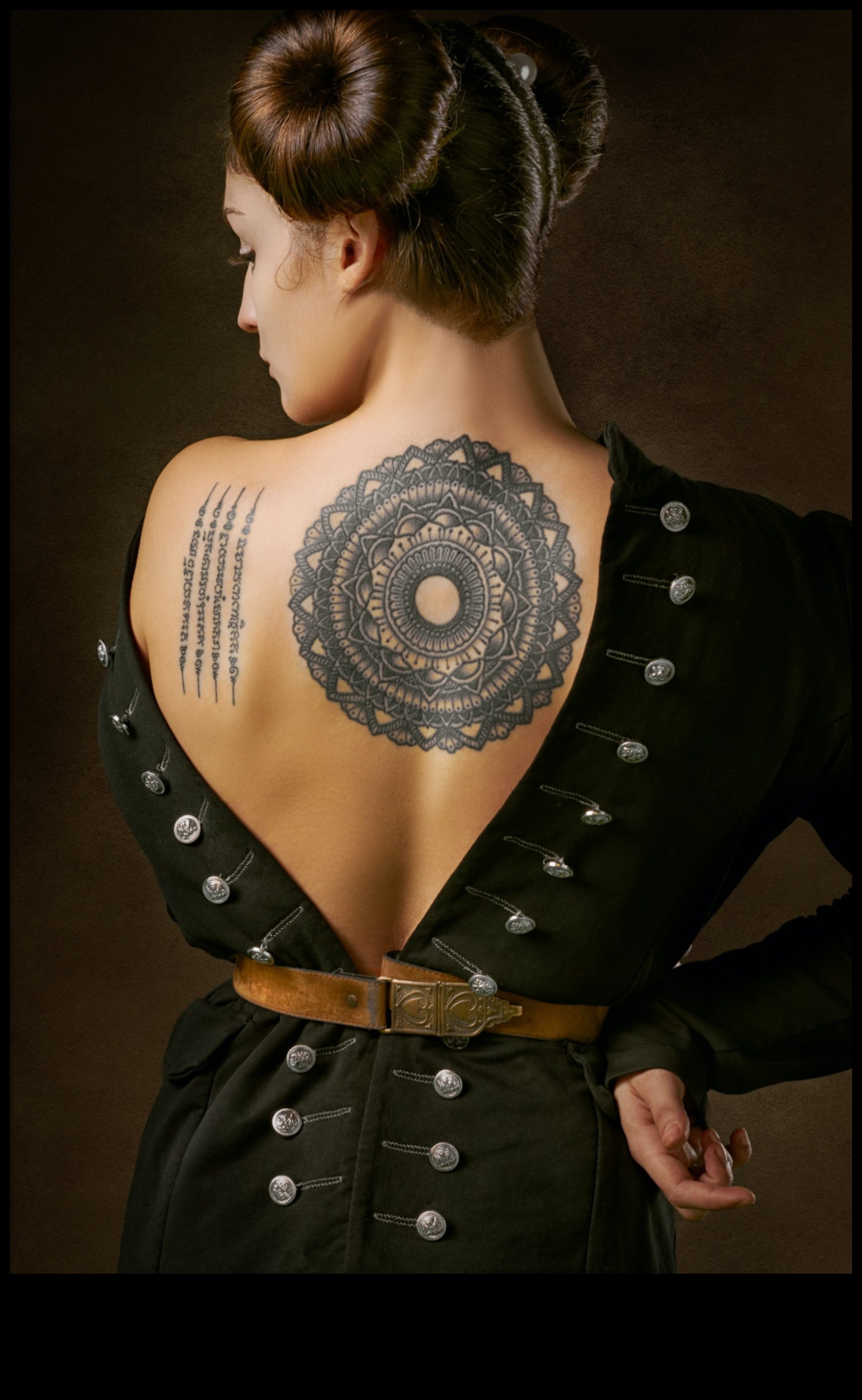 Tetovējumu gobelēns: stāstu aušana, izmantojot sarežģītus dizainus