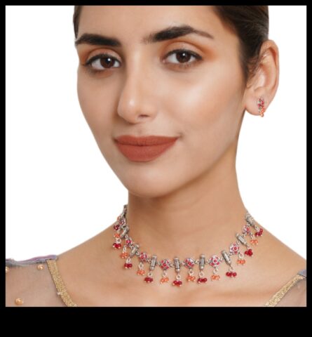 Bagātīgi ornamenti apžilbina jūsu kaklu izmantojot greznu kaklasiksnu dizainu