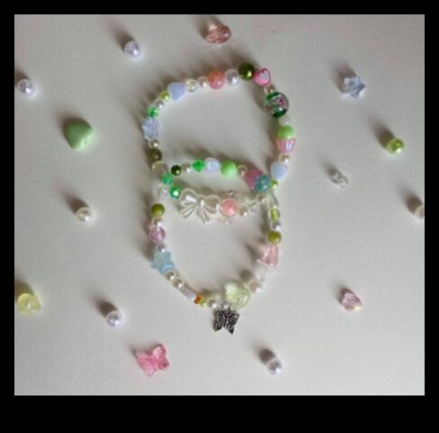 Savdabīgi brīnumi Izpētiet mūsu ekscentriskums iedvesmoto rokassprādžu burvību