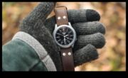 Wrist Chronicles Neliels audekls milžiem paziņojumiem